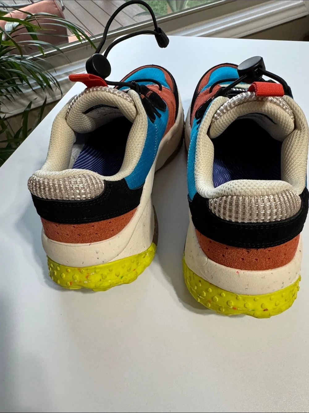 Multicolor Athletic Sneakers with Toggle Lacing Dr scholls Insoles Size 8
